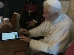 Pope Tweeting Pope Tweeting