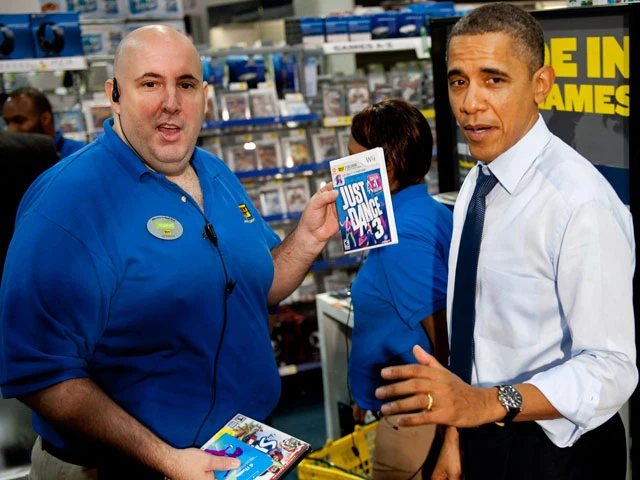 Obama shops at Best Buy Obama shops at Best Buy