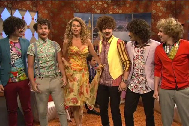 One Direction on 'Saturday Night Live' With Sophia Vergara One Direction on 'Saturday Night Live' With Sophia Vergara