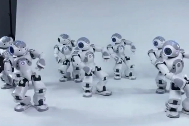 Robots Bust a Move to Michael Jackson's 'Thriller' Robots Bust a Move to Michael Jackson's 'Thriller'