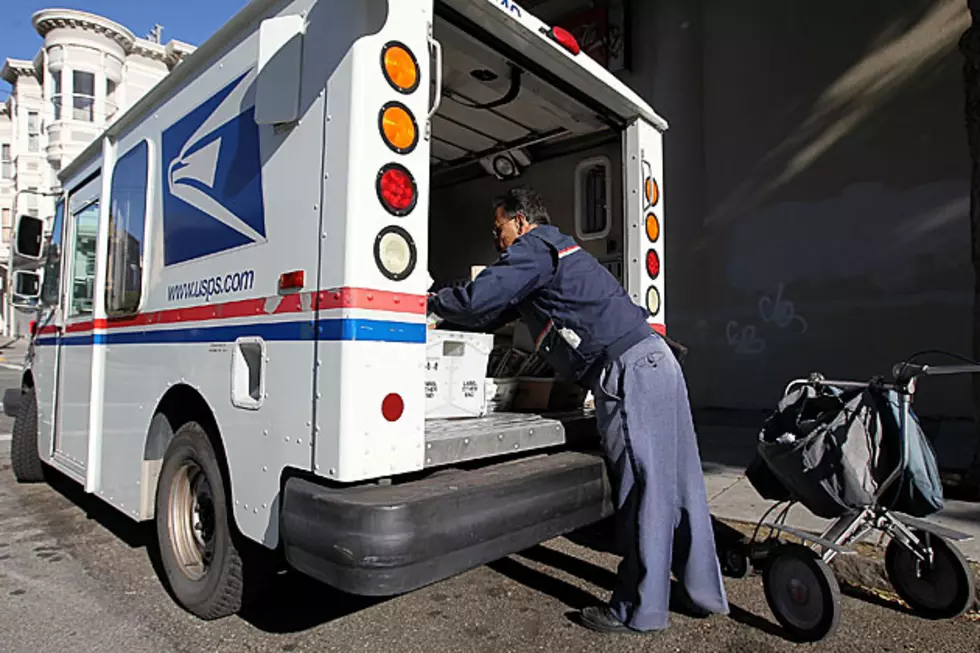Postal Worker Really Needs a Lesson in How to Deliver Mail
