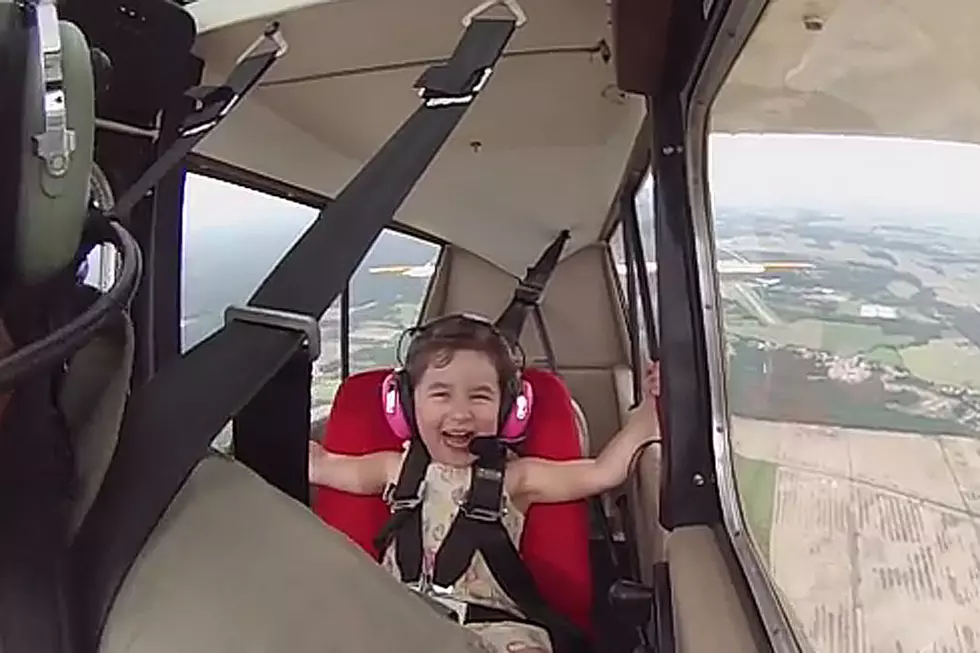 Little Girl With Crazy Laugh Can’t Get Enough of Airplane Ride