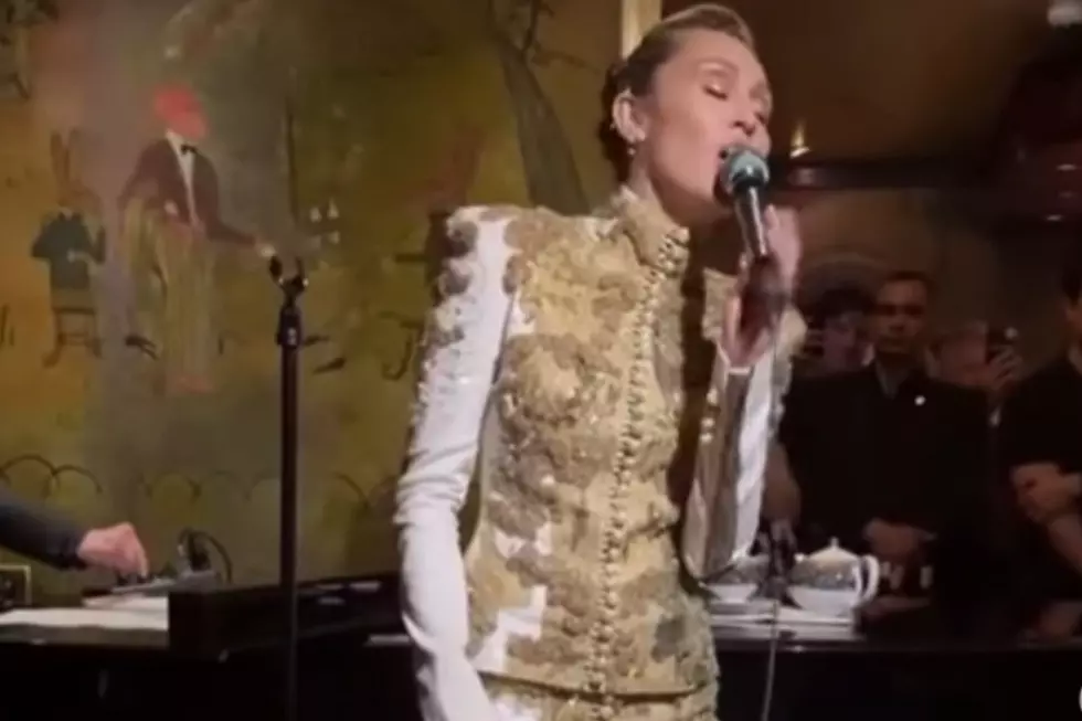 Miley Cyrus Performs Pop-Up Concert at Intimate NYC Piano Bar
