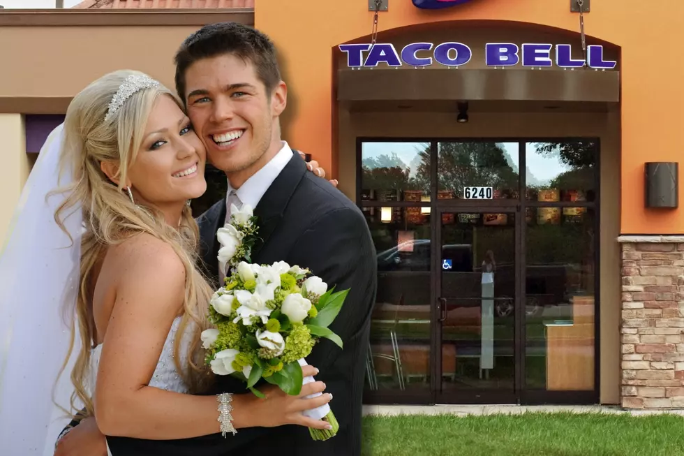 How to Plan Your Dream Wedding at a Taco Bell Restaurant